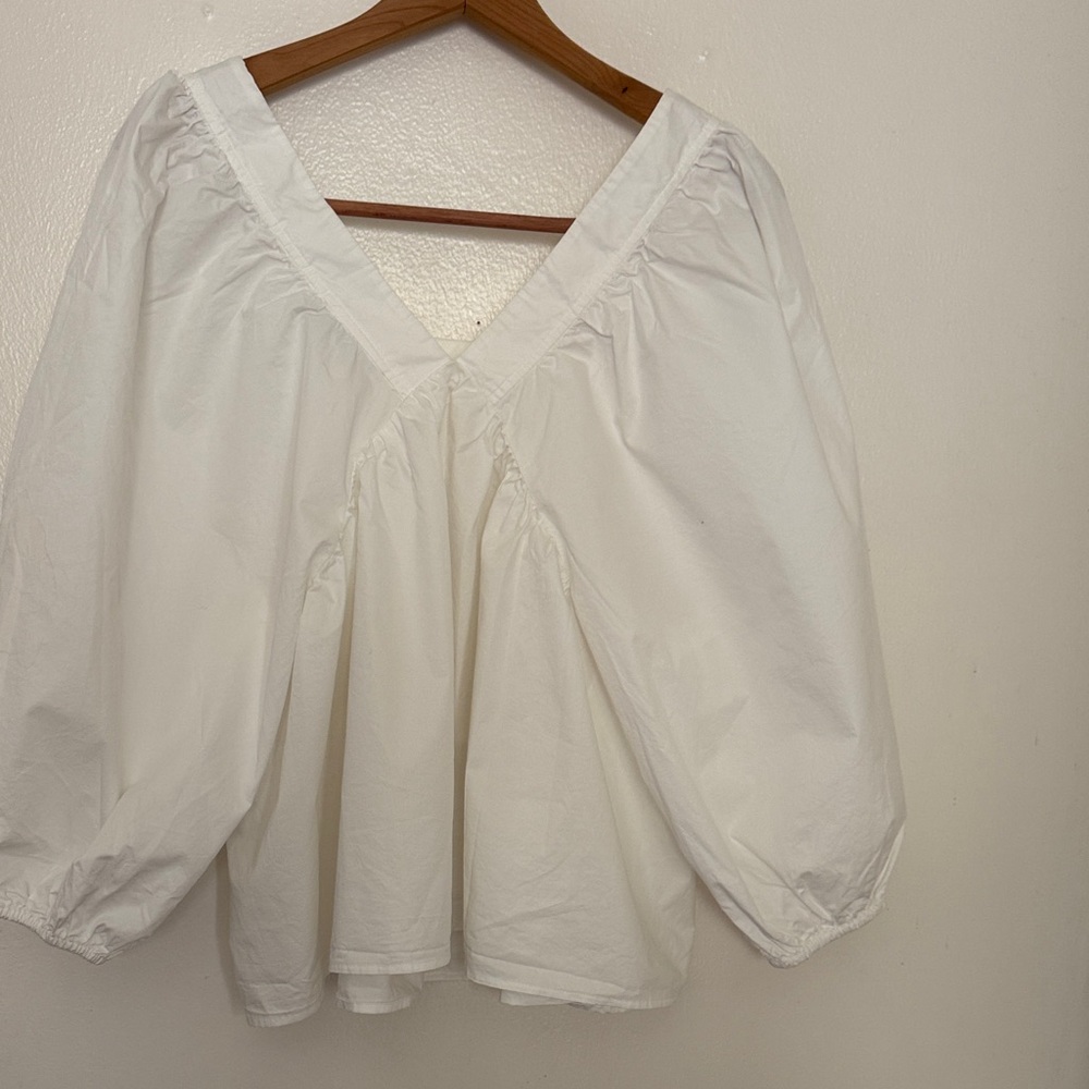 Voyageur by Mersea White Women's Blouse - Picture 5 of 6